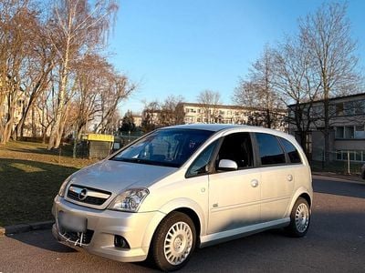 Gebraucht Opel Meriva 105 PS (77 kW) 2010 Silber Van / Kleinbus