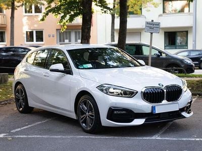 Gebraucht BMW 118 Sport Line 150 PS (110 kW) 2021 Weiß Kleinwagen