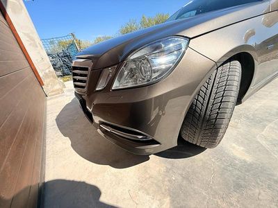 Usata Mercedes E350 265 CV (194 kW) 2010 Blu Station wagon