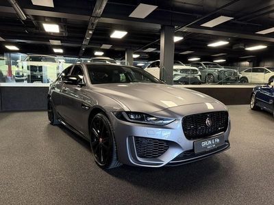 Usata Jaguar XE R-Dynamic 300 CV (220 kW) 2022 Grigio Berlina