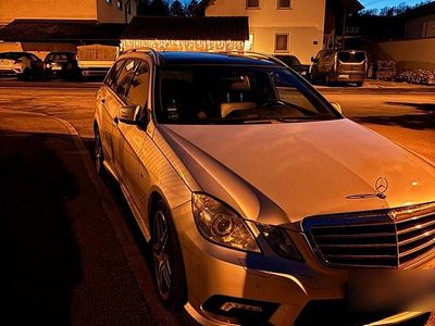 Silber Gebraucht 2011 Mercedes E300 Kombi | 12.500 €