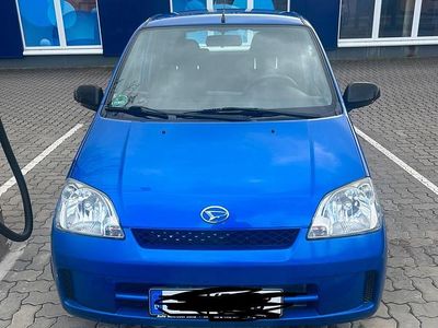 Gebraucht Daihatsu Cuore 75 PS (55 kW) 2004 Blau Kleinwagen