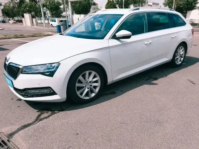 Gebraucht Skoda Superb Style 150 PS (110 kW) 2022 Weiß Limousine