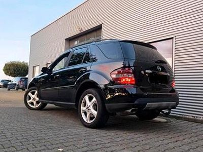 Gebraucht Mercedes 320 224 PS (164 kW) 2007 Schwarz SUV