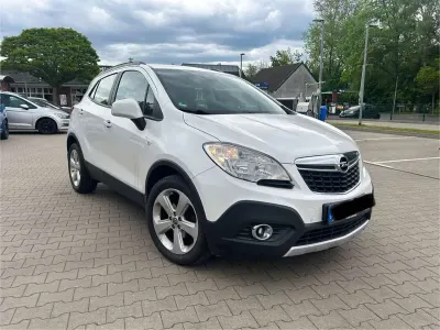 Gebraucht Opel Mokka Edition 140 PS (102 kW) 2014 Cremeweiss/snow flake white SUV