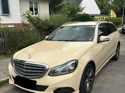 Gebraucht Mercedes E200 Avantgarde 136 PS (100 kW) 2015 Gelb Kombi