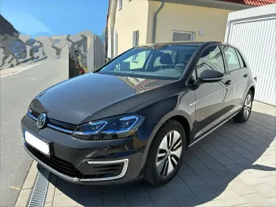 Gebraucht VW e-Golf 100 kW (136 PS) 2021 Grau Kleinwagen