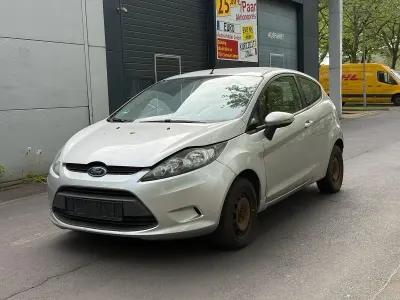 Używany Ford Fiesta 67 KM (49 kW) 2010 Srebrny Hatchback