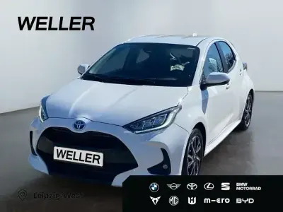 Gebraucht Toyota Yaris Hybrid Team 116 PS (85 kW) 2023 Weiss Kleinwagen