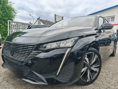 Gebraucht Peugeot 308 SW Allure 131 PS (96 kW) 2023 Schwarz Kombi