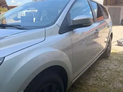 Gebraucht Ford Focus 125 PS (91 kW) 2010 Grau Kombi