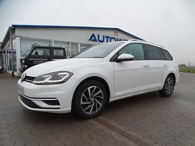 Weiß Gebraucht 2018 VW Golf VII Sound Limousine | 8.200 € (Fairer Preis)