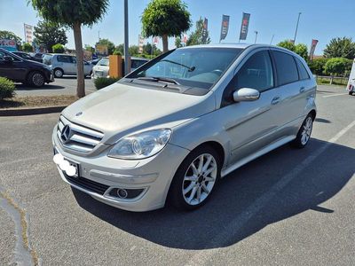 Mercedes B180