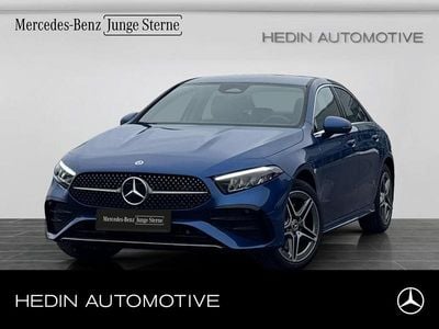 Blau Gebraucht 2025 Mercedes A250 AMG Limousine | 35.900 € (Etwas zu teuer)