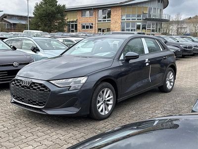 Nowe Audi A3 Basis 150 KM (110 kW) 2025 Szary Sedan/Limuzyna