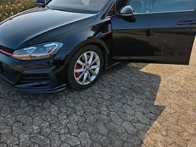 Gebraucht VW Golf VII GTI 245 PS (180 kW) 2019 Schwarz Kleinwagen