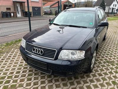 Gebraucht Audi A6 163 PS (119 kW) 2004 Blau Kombi