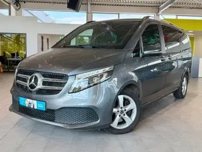 Gebraucht Mercedes V220 Edition 163 PS (119 kW) 2020 Selenitgrau Van / Kleinbus