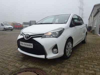 Gebraucht Toyota Yaris 90 PS (66 kW) 2016 Weiß Pickup