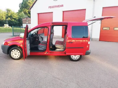 Gebraucht VW Caddy Life 80 PS (58 kW) 2010 Rot Van / Kleinbus