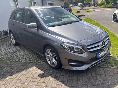 Mercedes B180