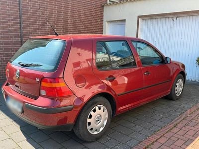 Second-hand VW Golf IV 101 CP (74 kW) 1999 Roșu Hatchback