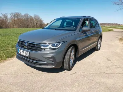 Gebraucht VW Tiguan Life 150 PS (110 kW) 2023 Grau SUV