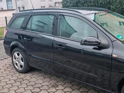 Używany Opel Astra 115 KM (84 kW) 2007 Czarny Kombi