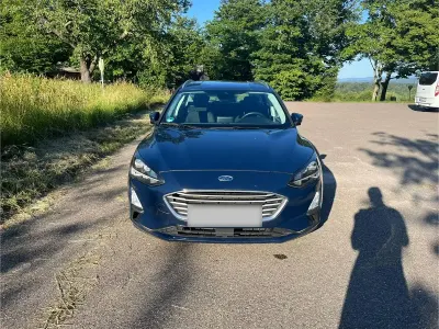 Gebraucht Ford Focus Cool & Connect 95 PS (69 kW) 2020 Blau Kombi
