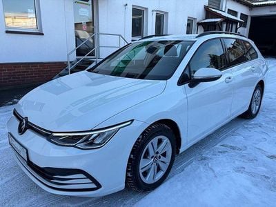 Weiß Gebraucht 2022 VW Golf VIII Life Kombi | 19.490 € (Guter Preis)