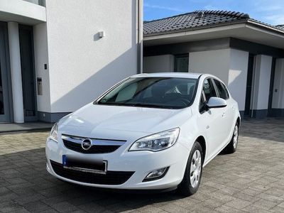 gebraucht Opel Astra 1.4 ecoFLEX Design Edition 64kW Design...