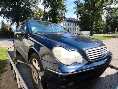 Mercedes C200