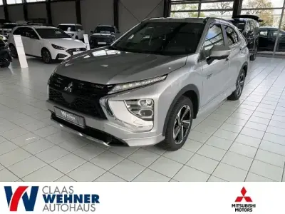Gebraucht Mitsubishi Eclipse Cross Plus 188 PS (138 kW) 2022 M) (silber SUV