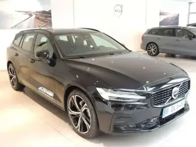 Gebraucht Volvo V60 Plus 197 PS (144 kW) 2023 Schwarz Kombi