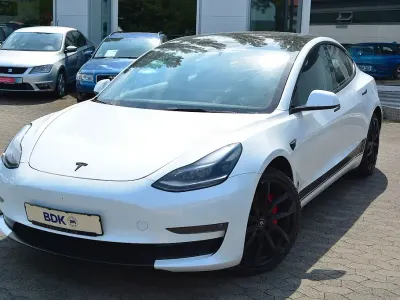 Gebraucht Tesla Model 3 324 kW (441 PS) 2022 Weiß Limousine