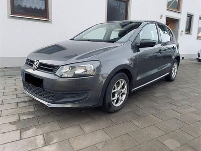 Grau Gebraucht 2011 VW Polo Trendline Kleinwagen | 4.700 € (Fairer Preis)