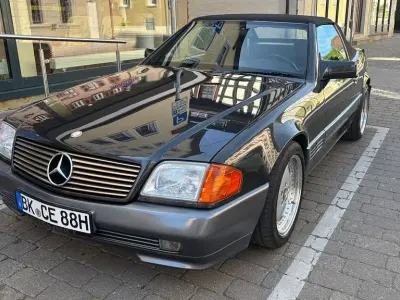 Usata Mercedes SL300 AMG 190 CV (139 kW) 1992 Nero Cabrio