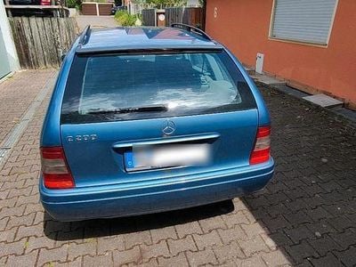 Mercedes C200