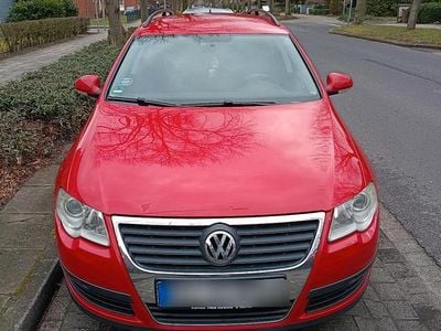 Gebraucht VW Passat Trendline 102 PS (75 kW) 2009 Rot Kombi