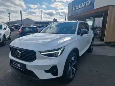 Usata Volvo XC40 Plus 197 CV (144 kW) 2024 Bianco SUV