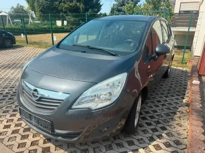 Gebraucht Opel Meriva 112 PS (82 kW) 2012 Van / Kleinbus