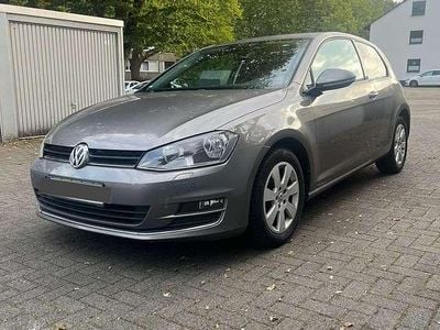 Gebraucht VW Golf VII Trendline 105 PS (77 kW) 2013 Grau Limousine