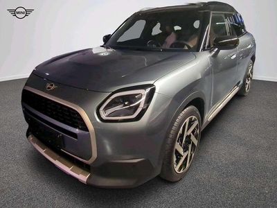 Second-hand Mini Countryman Favoured 163 CP (119 kW) 2025 Verde SUV