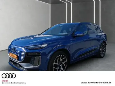 Neu Audi Q6 e-tron Business 225 kW (306 PS) 2026 Blau SUV