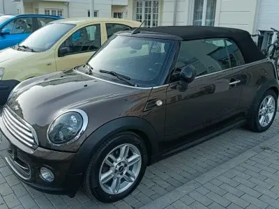 Gebraucht Mini Cooper Cabriolet 122 PS (89 kW) 2011 Braun Cabrio