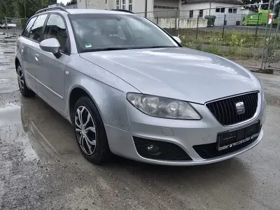 Gebraucht Seat Exeo Reference 120 PS (88 kW) 2011 Silber Limousine
