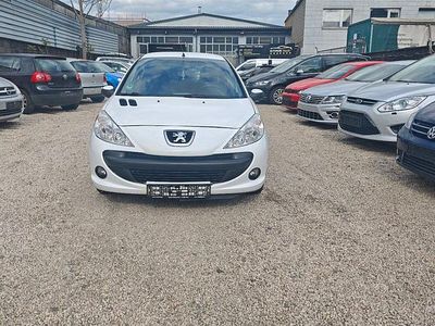 Gebraucht Peugeot 206+ 73 PS (53 kW) 2012 Weiß Kleinwagen