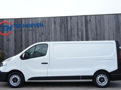 Second-hand Renault Trafic 95 CP (69 kW) 2017 Alb Monovolum
