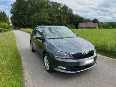 Gebraucht Skoda Fabia Joy 90 PS (66 kW) 2016 Grau Kombi