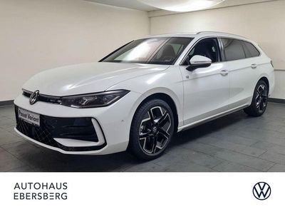 Gebraucht VW Passat R-line 150 PS (110 kW) 2024 Pure white Kombi